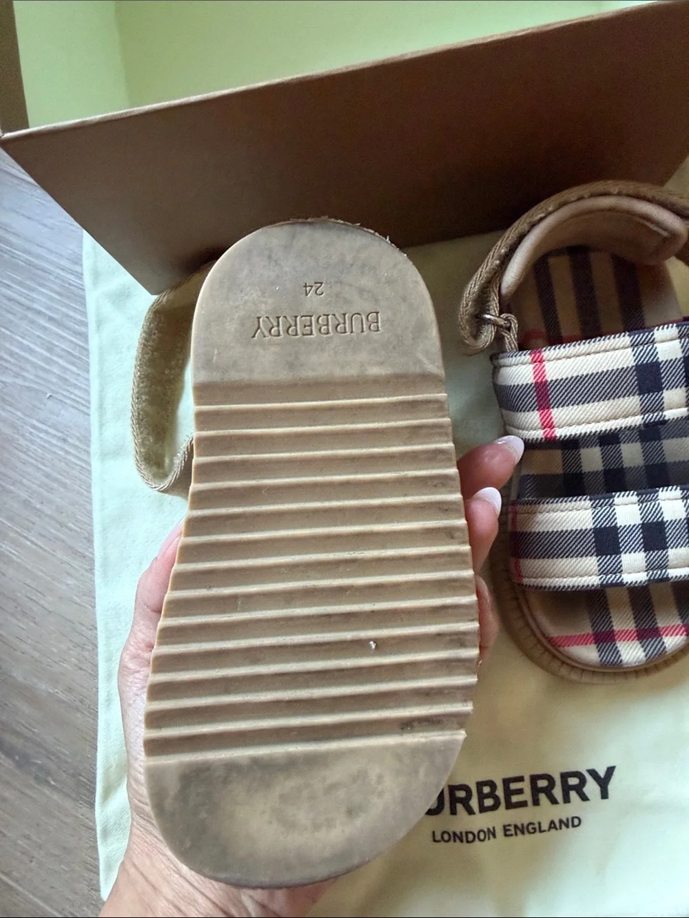Burberry Kids Check Sandals – EU 24 – With Box & Dust Bag